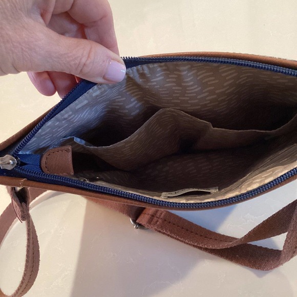 Sakroots Navy Blue Spirit Desert Floral Crossbody Adjustable Strap Granny core - Picture 8 of 10